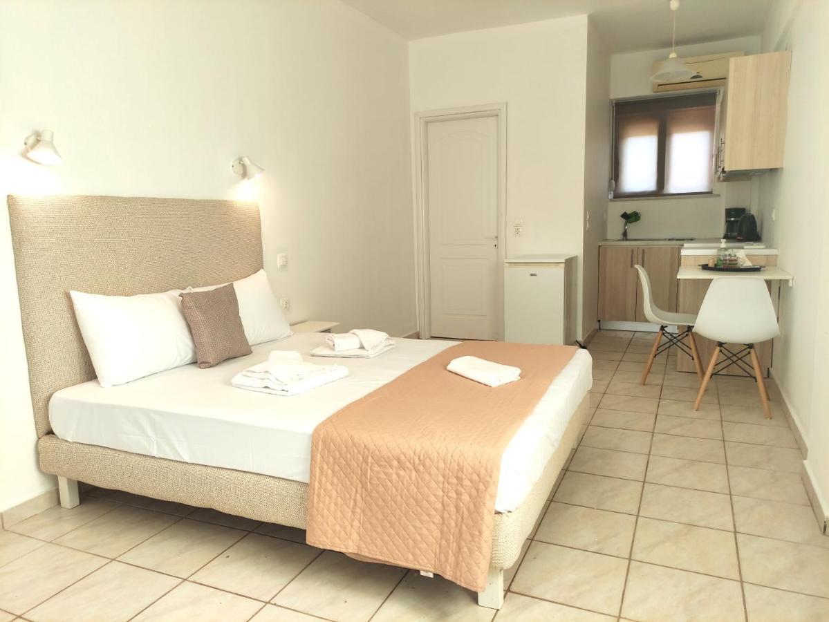 # 6 Giorgos & Chara Apartments 네아키도니아 외부 사진